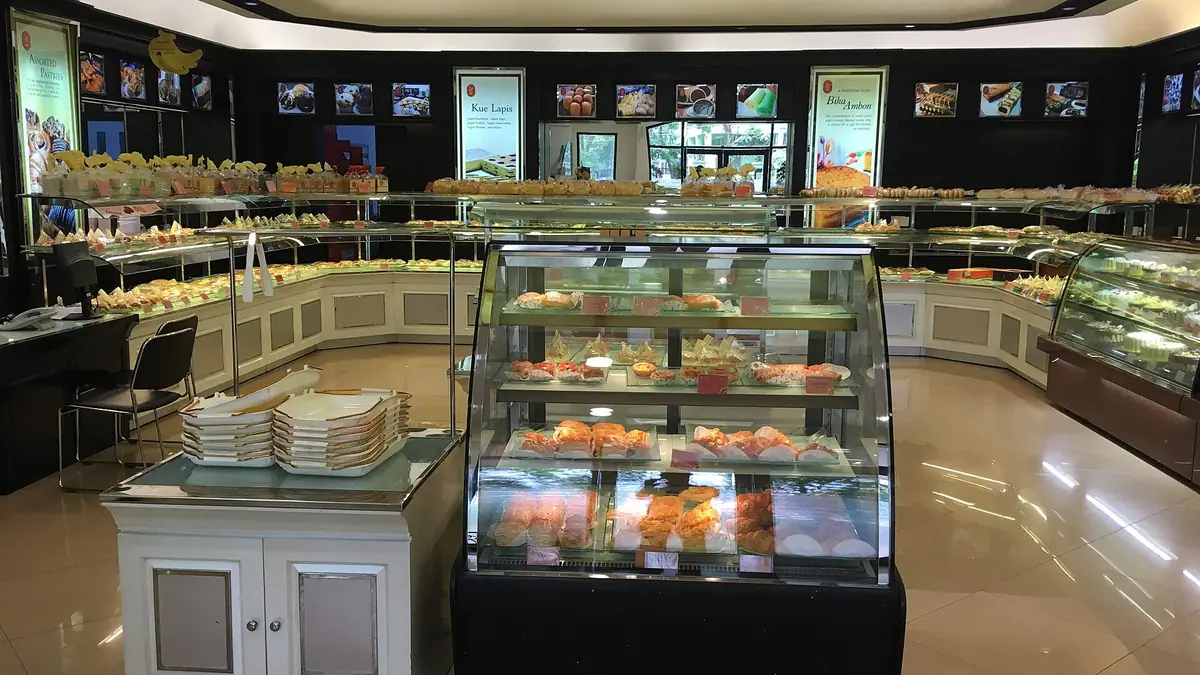 Jenkins Bakery – bakery in Neath town centre